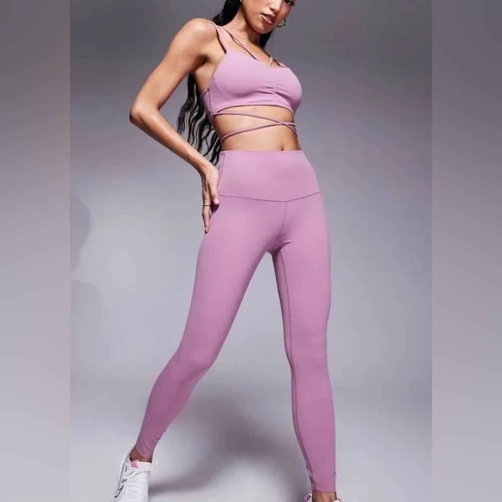 NWT $100 Nike Zenvy High-Waisted 7/8 Leggings
